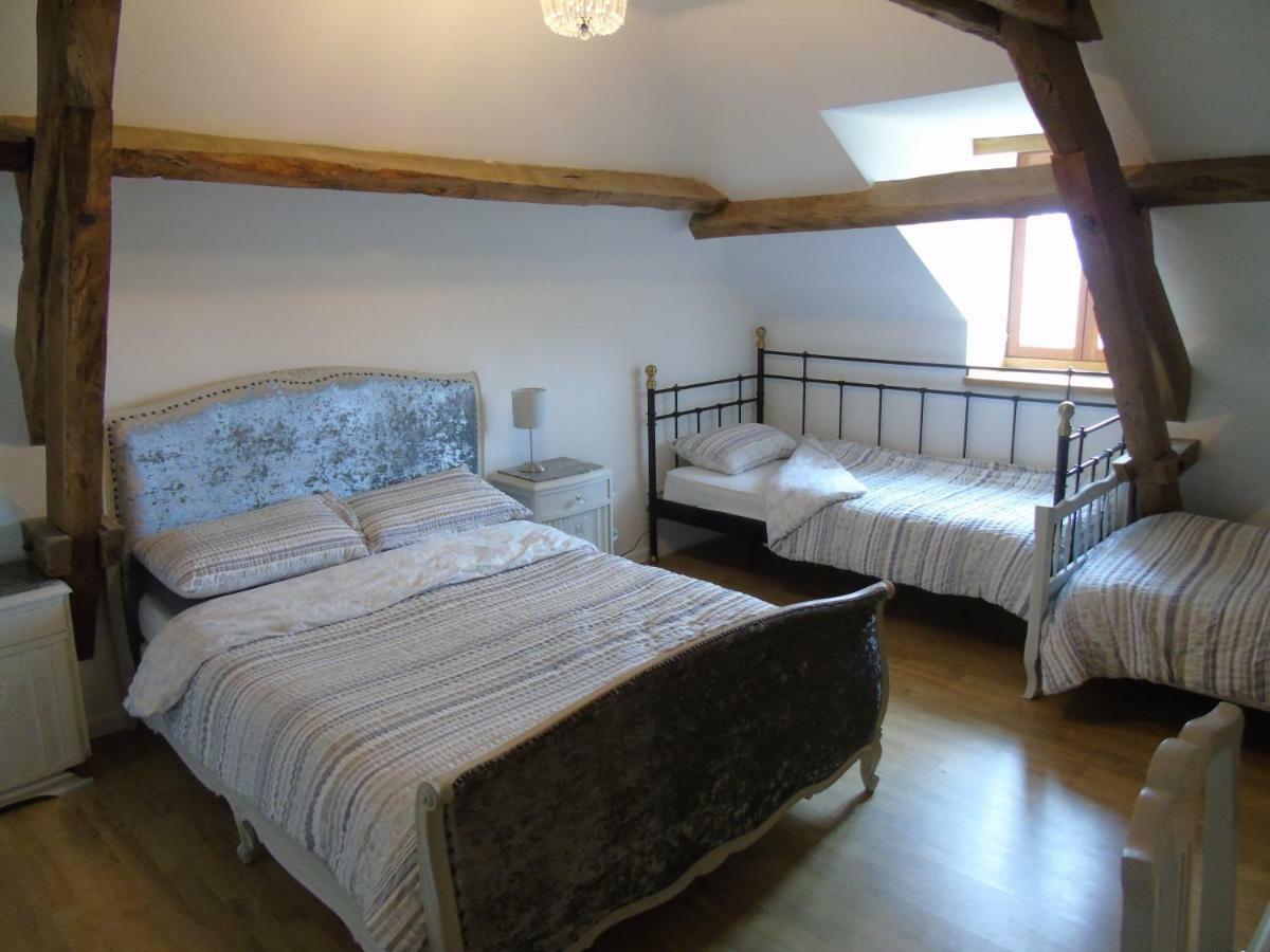 Bed and Breakfast Puy Larousse Farm House Linards Exterior foto