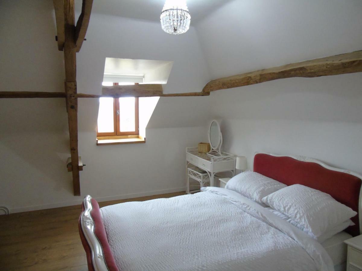 Bed and Breakfast Puy Larousse Farm House Linards Exterior foto